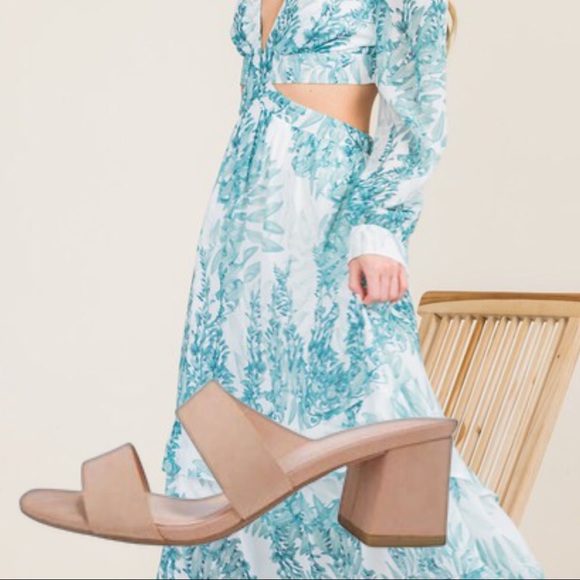 Cityclassified Shoes - ADAGE Nude Square Toe Low Heel Sandal